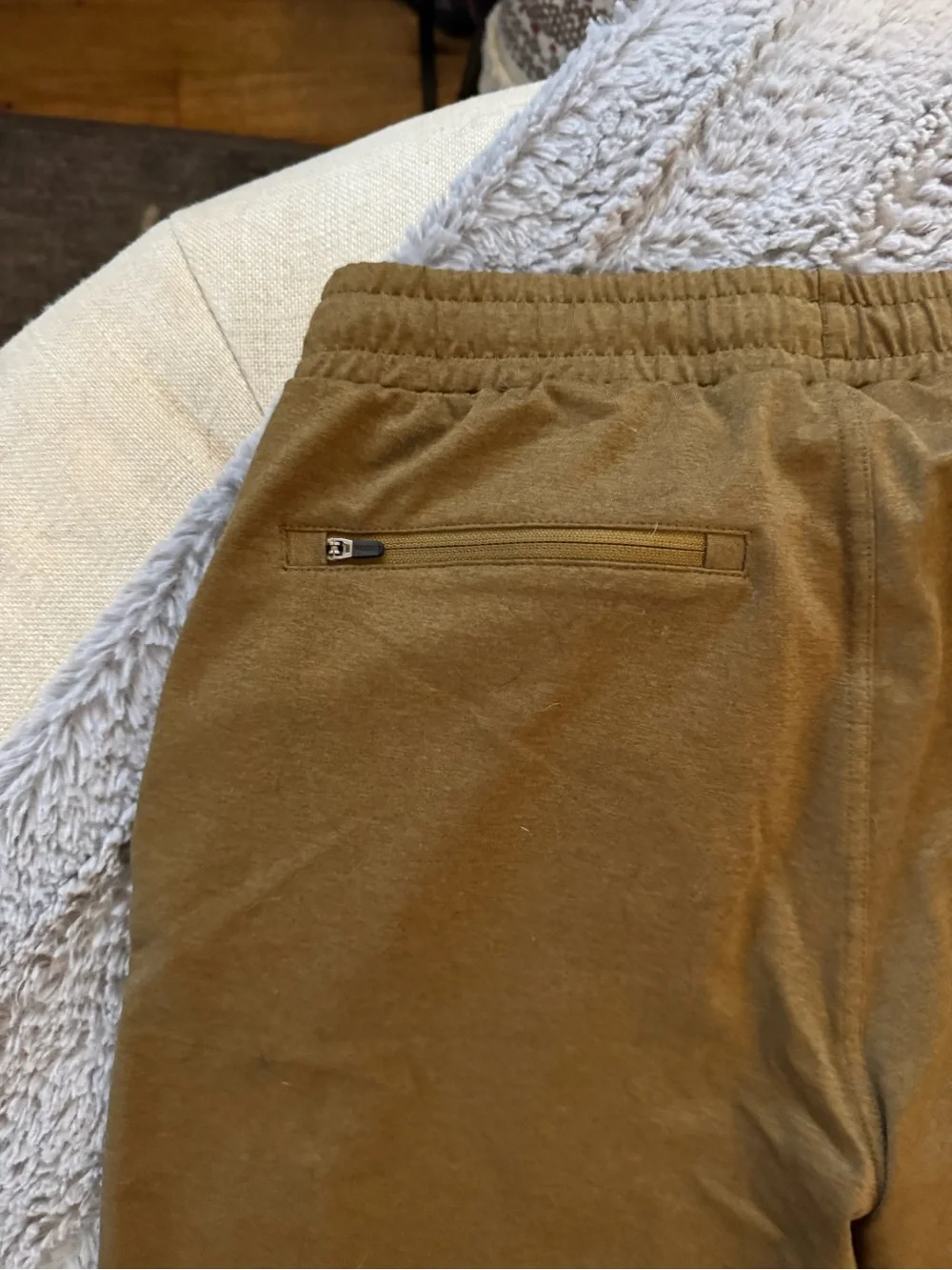 VUORI Men’s Sunday Performance Knit Joggers with Zip Pocket Size Small
